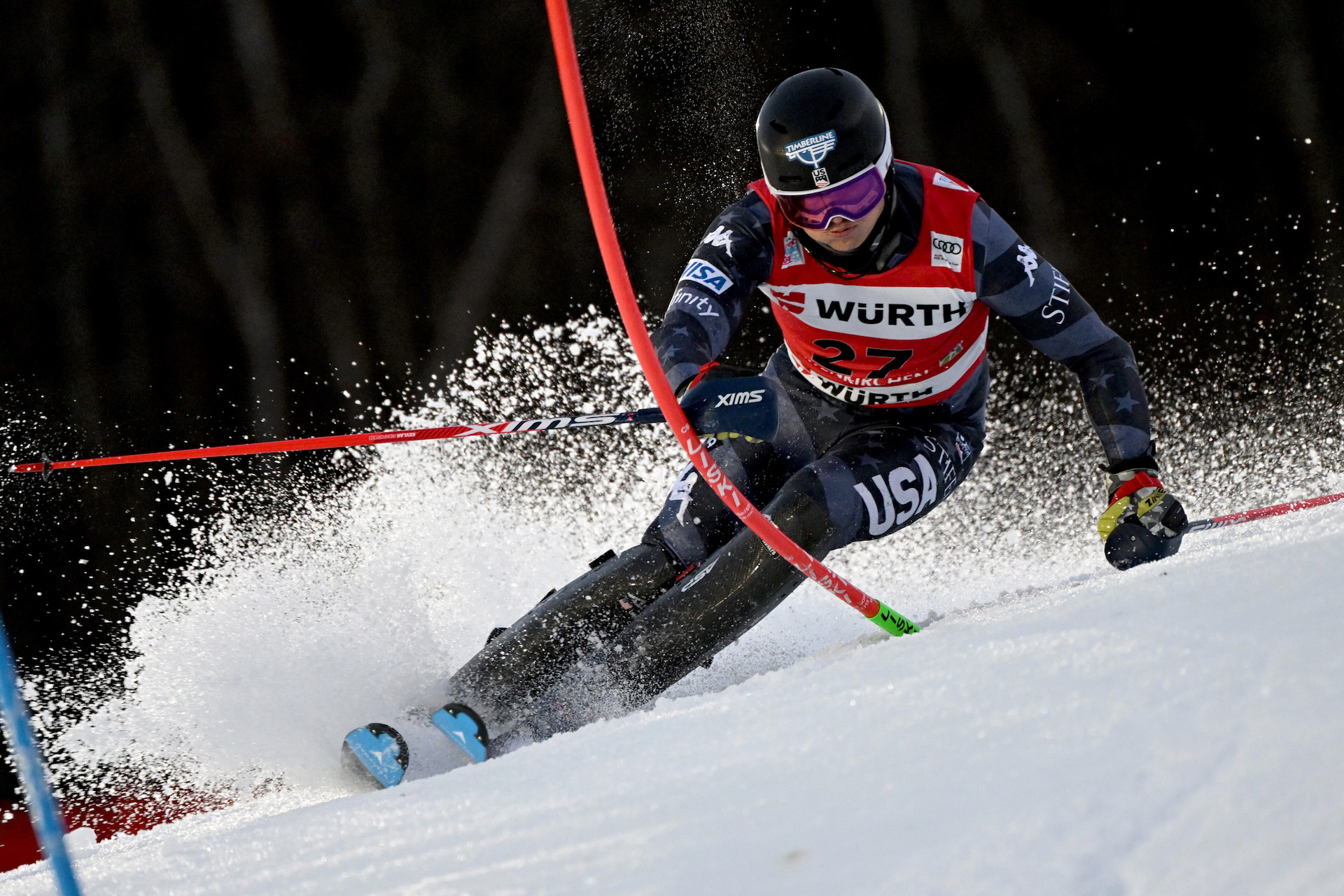 Luke Winters Skis to a Top 15 