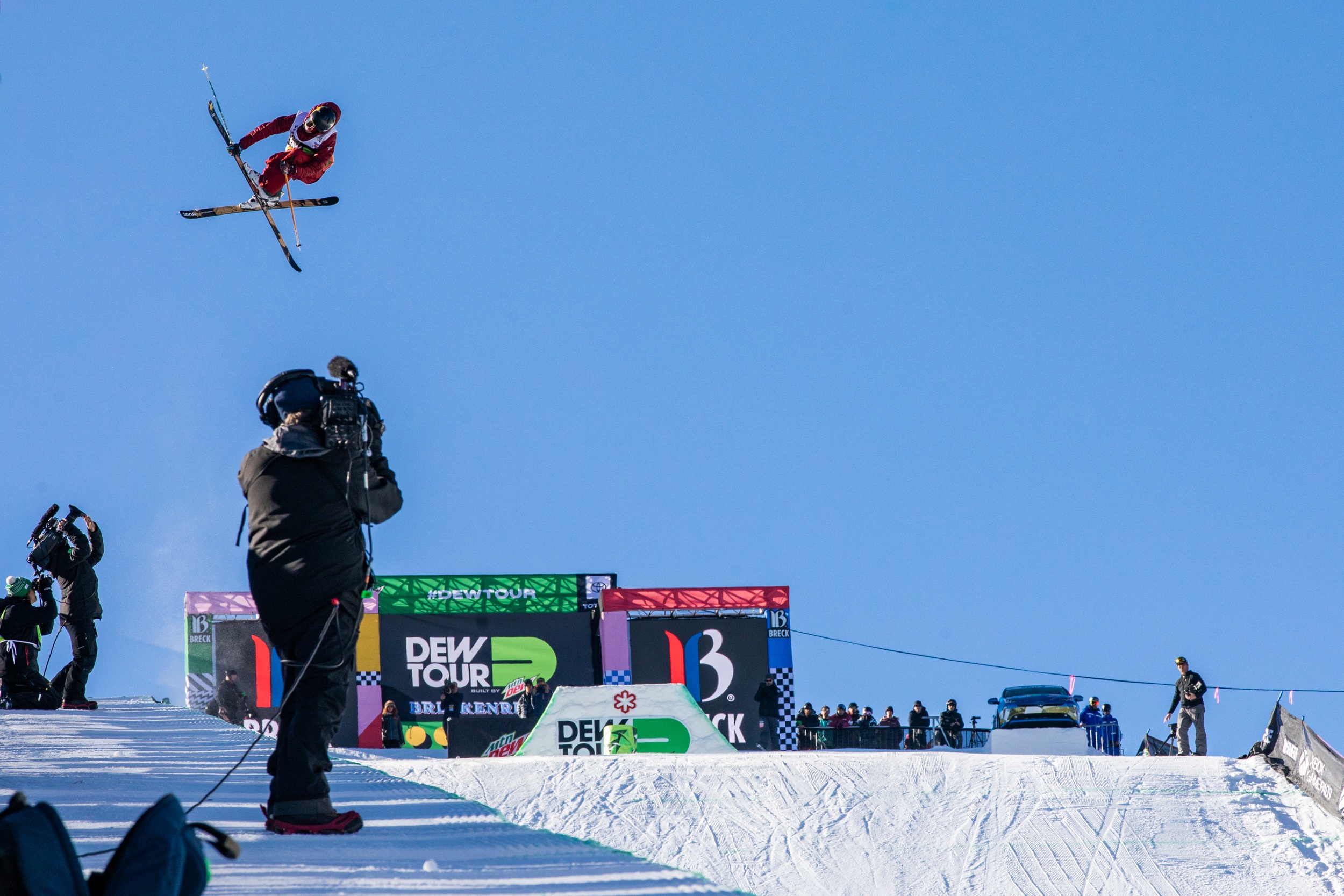 Alex Ferreira in the halfpipe.